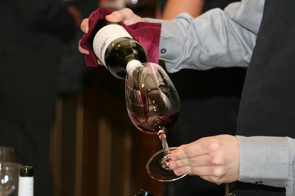 Tasting Wine Like a Boss