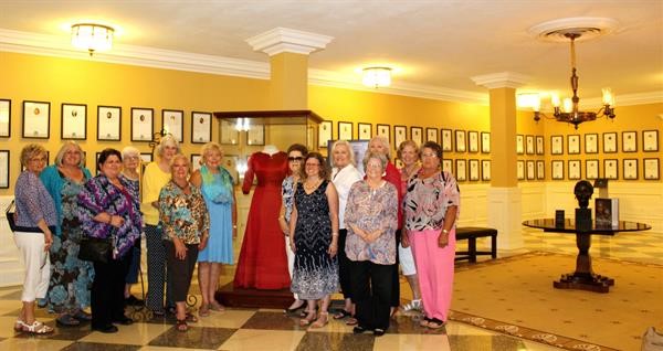 L/R  Patricia Moorehead, Vicki McComack, Natalie Bauman, MaryNan Story, Dickie Gerig, Jenine Price, Linda Moore, Docent Ann Barton, Michelle Alverson, Gloria Morton, Cynthia Giles, Lisa Lettie, Sara Park & Jane Barfknecht