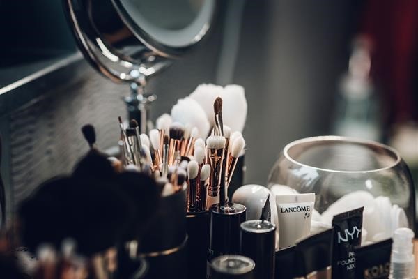How to Apply Moisturizer to your Face