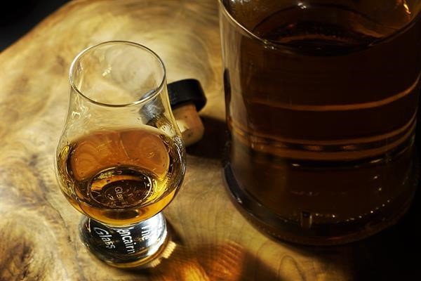 How to Drink Bourbon