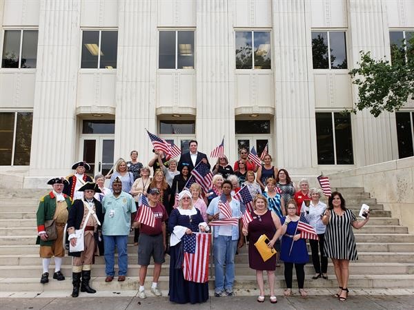 Preston Trail NSDAR Hosts Constitution Day Bell Ringing commemorative event at Courthouse in Sherman
