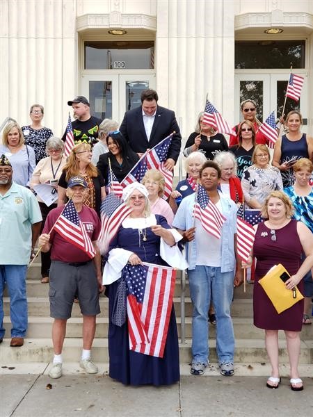 Preston Trail NSDAR Hosts Constitution Day Bell Ringing commemorative event at Courthouse in Sherman