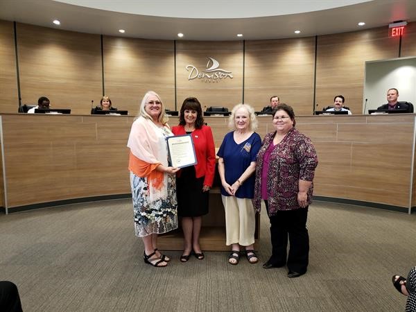 Vicki McComack, Denison Mayor Janet Gott presenting Constitution Day Proclamation, Linda Miller & Natalie Bauman